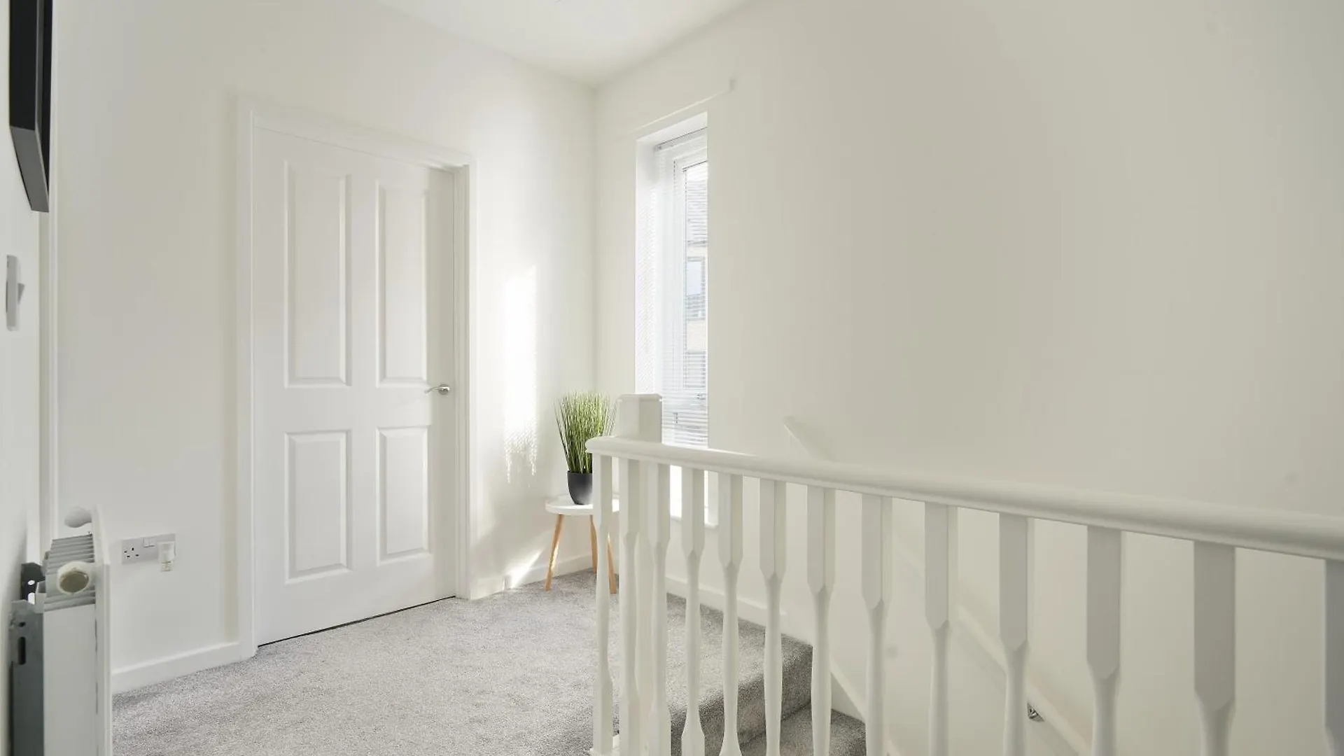 Mersey Way, Spacious 3 Bed Home, Close To Sheffield City Centre & Free Driveway Parking - Perfect For Workers, Groups & Families - Hosted By Stay Host Save בריטניה