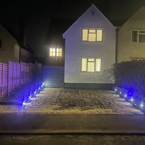 https://charming-3-bed-home-minutes-from-city-centre.hotelsin-nottingham.com