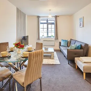https://nottingham-brand-new-1br-apt-w-full-kitchen-city.hotelsin-nottingham.com
